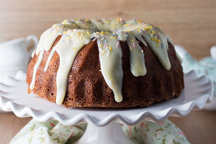 Vanilla Bean Banana Bundt: Banana Bread Meets Vanilla Cake
